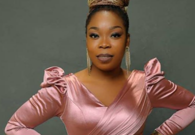 “BUBU NAWO NKO ” : LA LUMIERE GOSPEL DE V-SHINE”