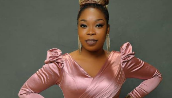 “BUBU NAWO NKO ” : LA LUMIERE GOSPEL DE V-SHINE”