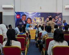 JOHN ET GIFTY REVELENT LE SECRET DU CONCERT A VENIR