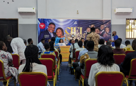 JOHN ET GIFTY REVELENT LE SECRET DU CONCERT A VENIR