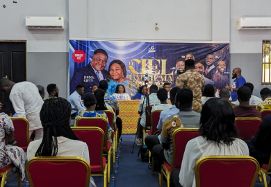 JOHN ET GIFTY REVELENT LE SECRET DU CONCERT A VENIR