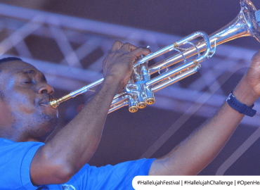 NATHANIEL BASSEY PRIE POUR LA MAISON BLANCHE