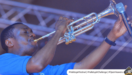 NATHANIEL BASSEY PRIE POUR LA MAISON BLANCHE