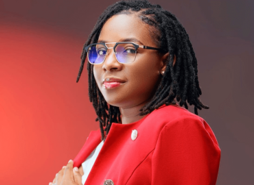 CLARISSE FLAMBEAU DEVOILE « L’OBEISSANCE »
