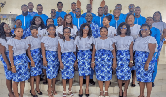 GLOIRE TOGO : L’EXCELLENCE EN CHŒUR