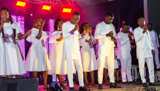 GOSPEL TOGO : VOICES OF GLORY EN LUMIERE