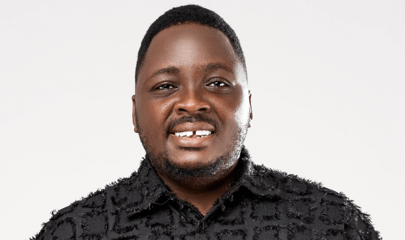 Figure respectée du gospel togolais, il reste très actif sur la scène musicale.
