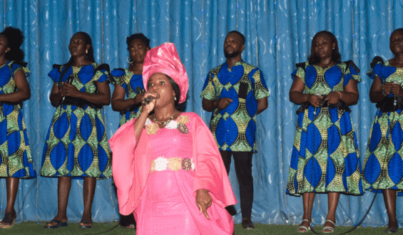 WOMEN IN THE GAP : LES FEMMES PERCENT LE CIEL POUR FAIRE MONTER LEUR PETITIONS