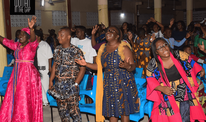 WOMEN IN THE GAP : LES FEMMES PERCENT LE CIEL POUR FAIRE MONTER LEUR PETITIONS