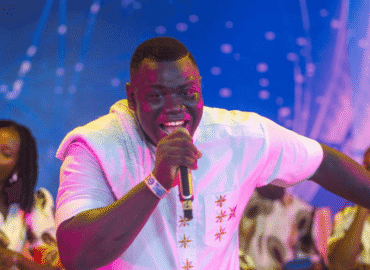 LE CHANTRE TOGOLAIS MATHIEU ENFLAMME TIKTOK