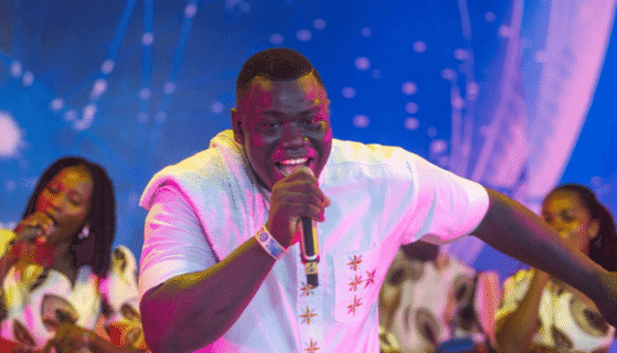 LE CHANTRE TOGOLAIS MATHIEU ENFLAMME TIKTOK