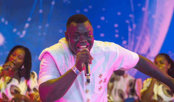 LE CHANTRE TOGOLAIS MATHIEU ENFLAMME TIKTOK