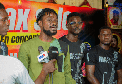 Max Solo, l’âme d’une guitare et la force d’une voix