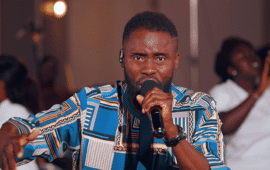 « Un chant de merci signé Kossi Liassidji »