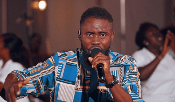 « Un chant de merci signé Kossi Liassidji »