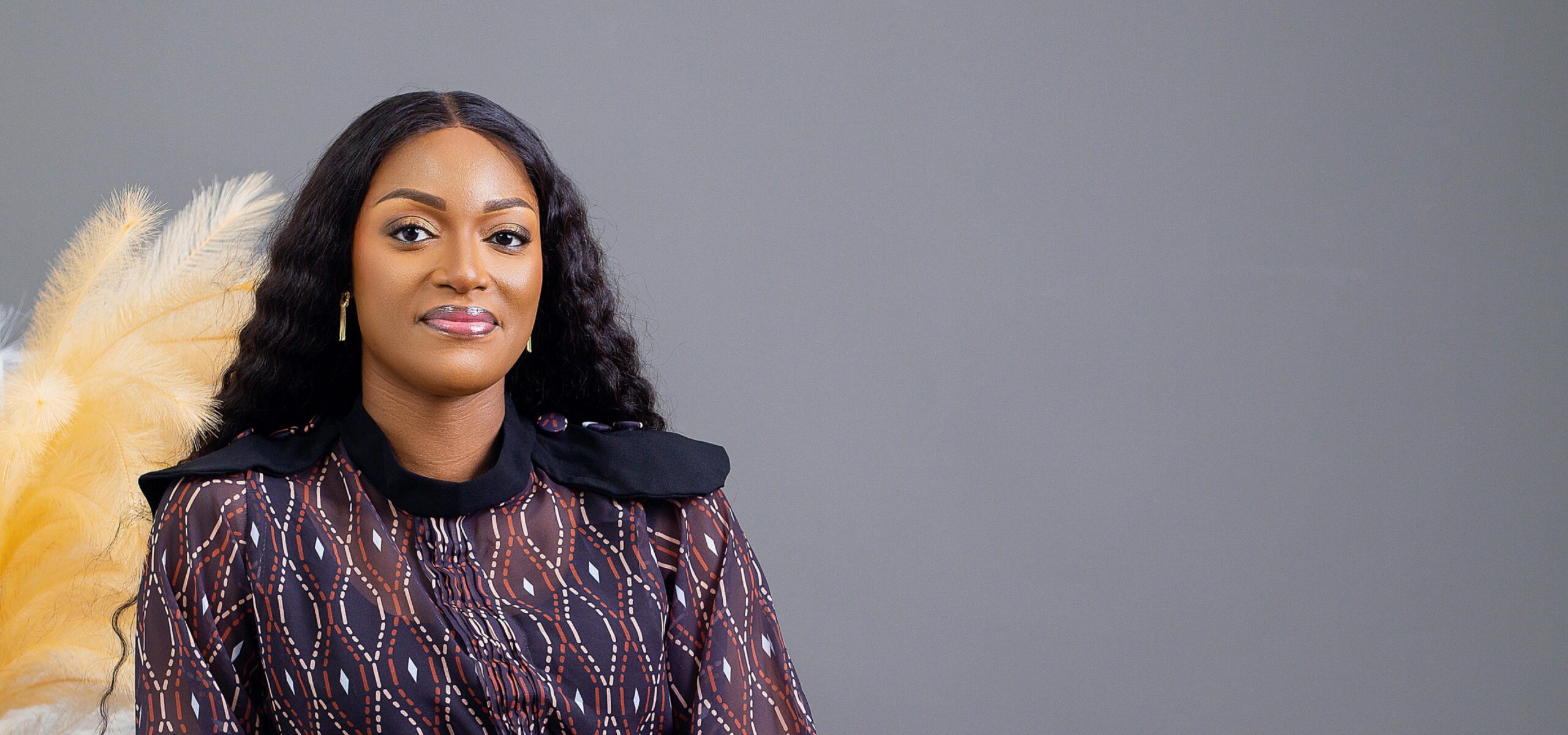 LE RETOUR D’UNE VOIX TRANSFORMER PAR LA FOI dans Tu es là de Fallyssa.