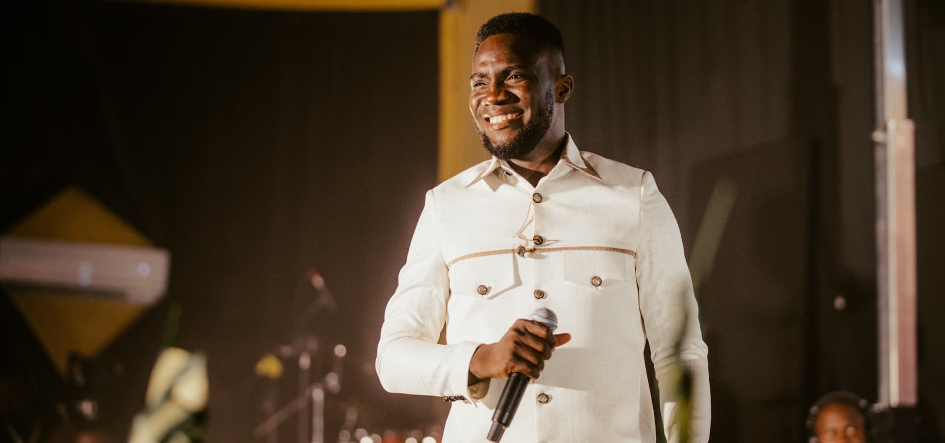 SuboSubo : premier album de Luc Dario