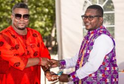 Le Rev Bishop Amen TAKPAH célébré par le Choeur de l’unité Togolaise