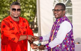 Le Rev Bishop Amen TAKPAH célébré par le Choeur de l’unité Togolaise
